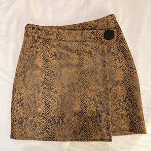 Brown Snake Print, Mini Skirt, Button, Size Small